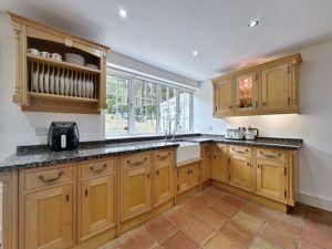 Photo 16- click for photo gallery